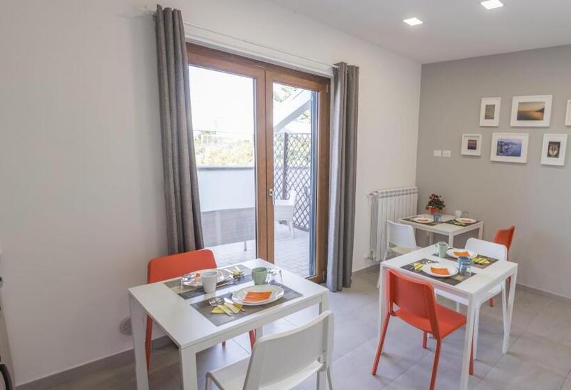 Номер Стандарт с Террасой, Villa Ulivi B&b