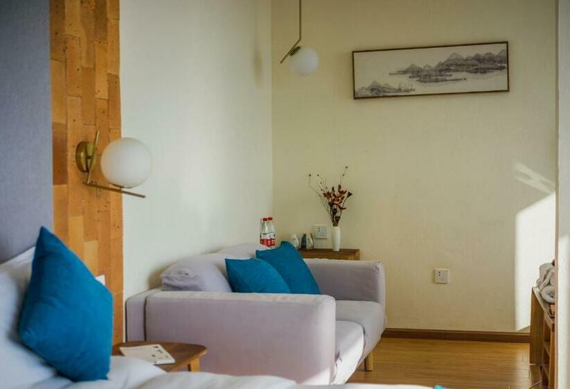 Номер Стандарт Вид на Море с Балконом, Dali Erhai Baishe Seaview Inn
