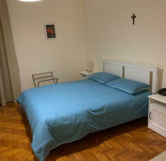 标准间, Istituto Ss Salvatore