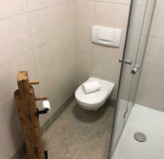 غرفة قياسية ثلاثية, Gasthof Zur Post