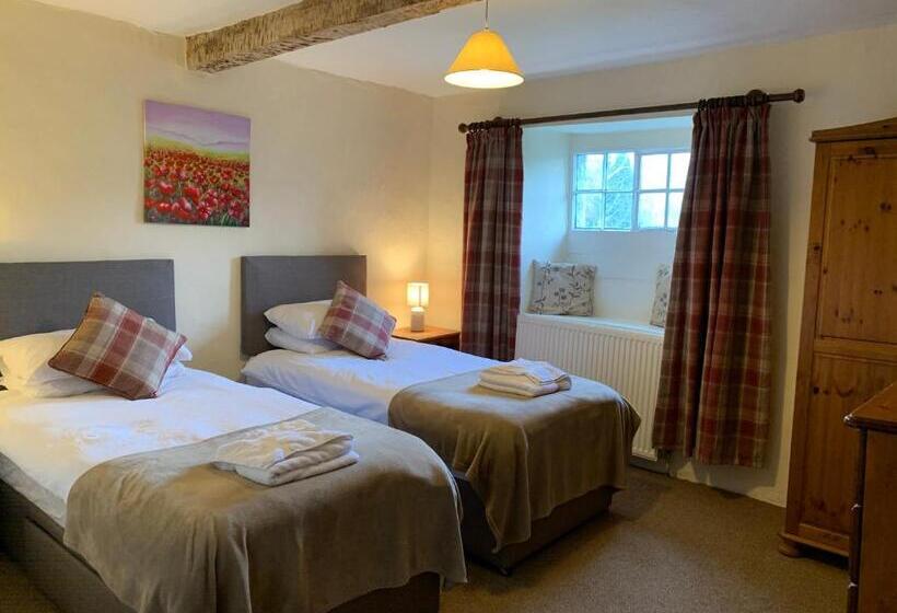 اتاق استاندارد با سرویس بهداشتی مشترک, Witherslack Hall Farmhouse