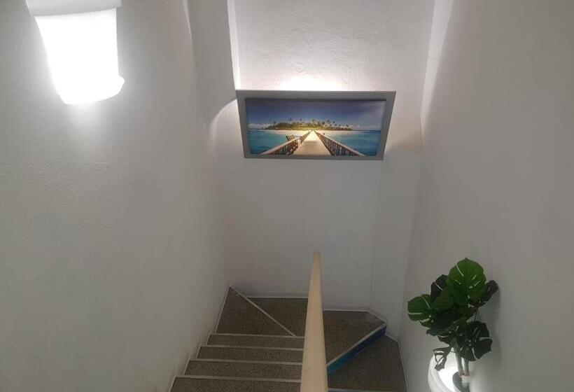 Номер Стандарт Трехместный, Bed Rho Stazione