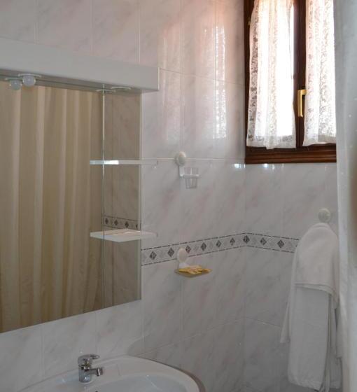 Номер Стандарт, Labella Hostal Restaurante