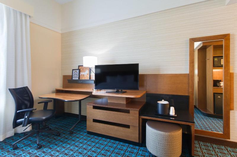 Люкс Кровать Кинг, Fairfield Inn & Suites By Marriott Buffalo Amherst/university