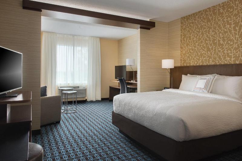 Люкс Кровать Кинг, Fairfield Inn & Suites By Marriott Buffalo Amherst/university