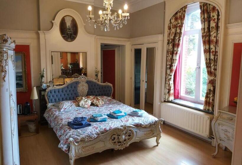Suite Vista Jardim, Château Lambert Moulinsart Hotel, Shuttle Airport, Long Term Parking, Snooker, Large Terrasse, Dinne