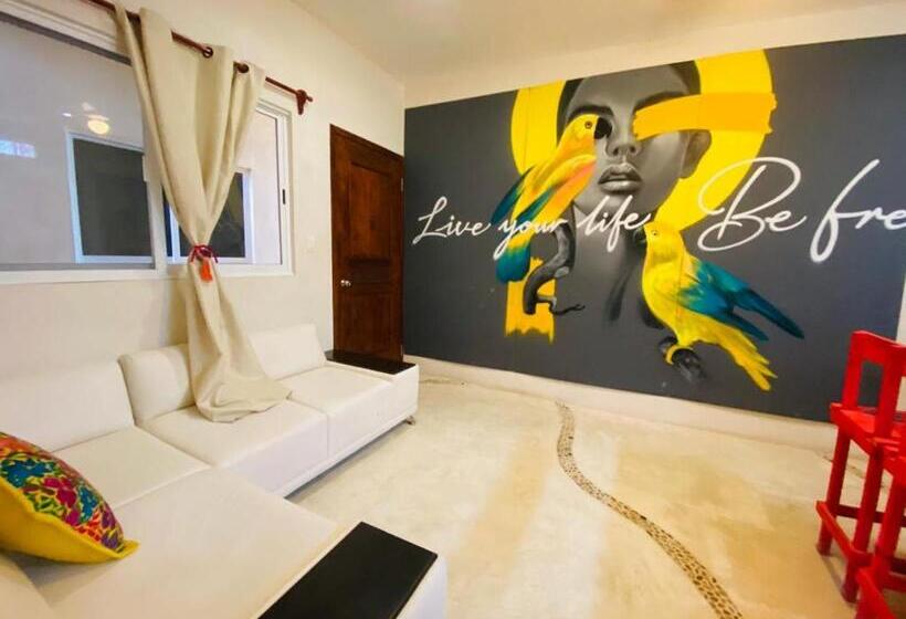 سوییت جونیور لوکس, El Corazón Mexican0