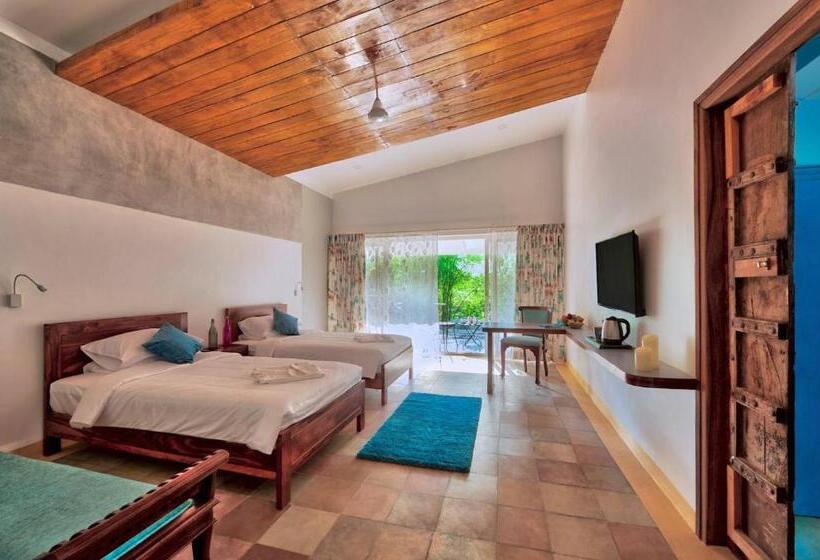 Номер Стандарт, Red Earth Tadoba