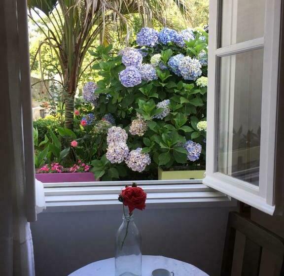Люкс Повышенной Комфортности, Hostel Das Flores