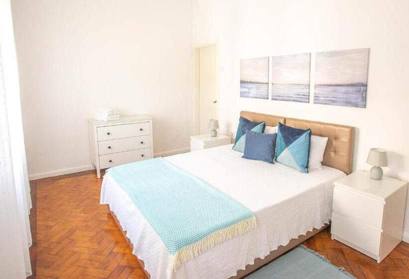 Люкс Повышенной Комфортности, Hostel Das Flores