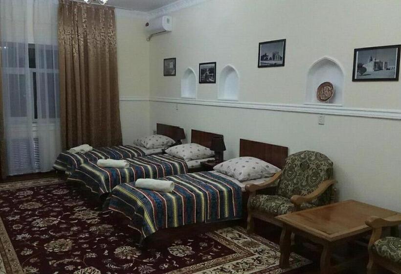اتاق استاندارد سه نفره, Abu Shakheen