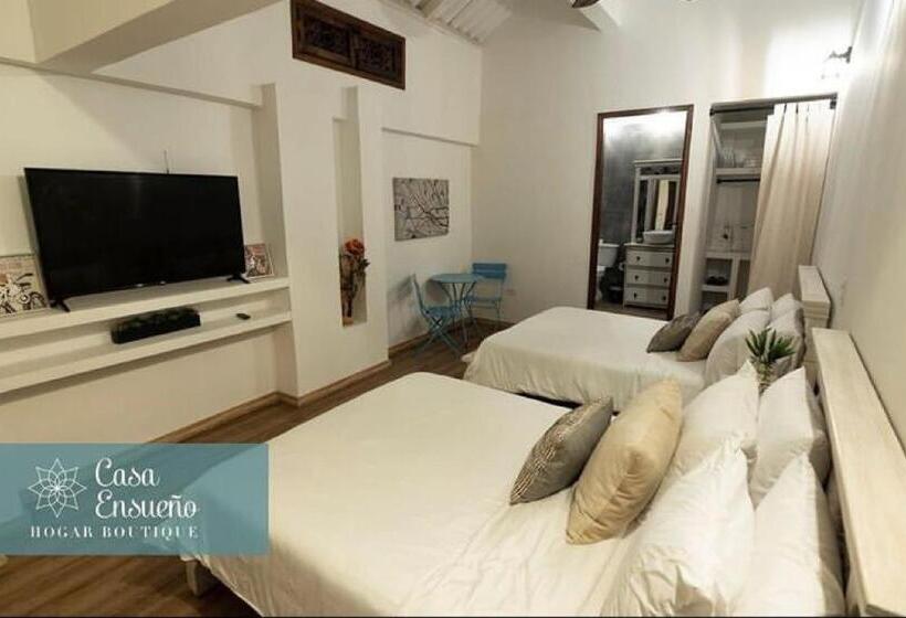 Standaard Vierpersoonskamer met Balkon, Casa Ensueño Hogar Boutique