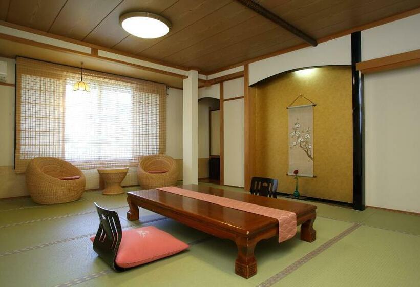 Трехместный Номер Стандарт с Видом, Kizukuri No Yado Hashizuya