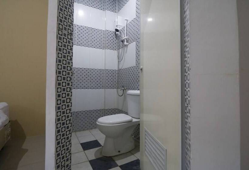 Номер Стандарт, Reddoorz @ Jalan Krakatau Medan
