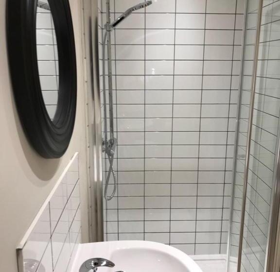 Quarto Deluxe, Number 26