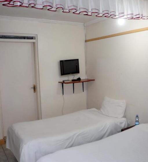 3 Bedroom Apartment, Salient Guest House