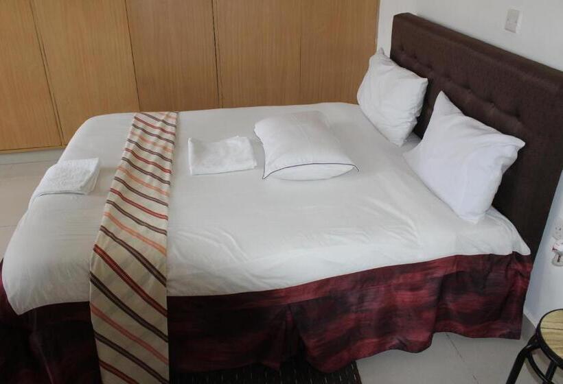 1 Bedroom House, Salient Guest House