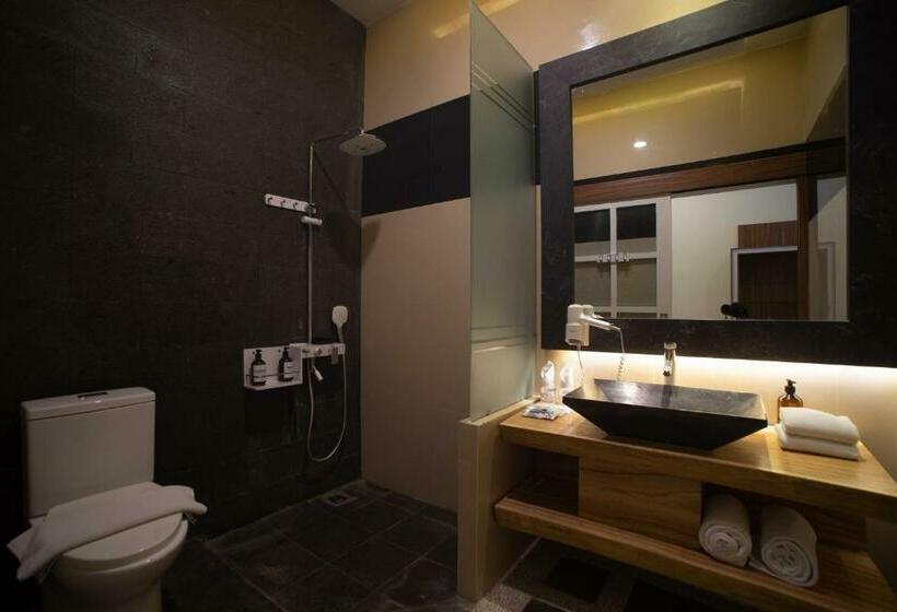 Номер Deluxe, Luminor Hotel Banyuwangi By Wh