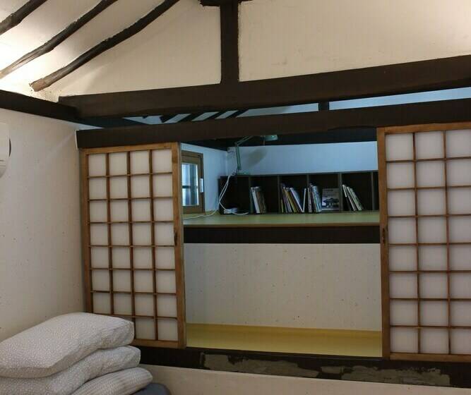 اتاق خانوادگی, Bonghwangjae Hanok Guesthouse