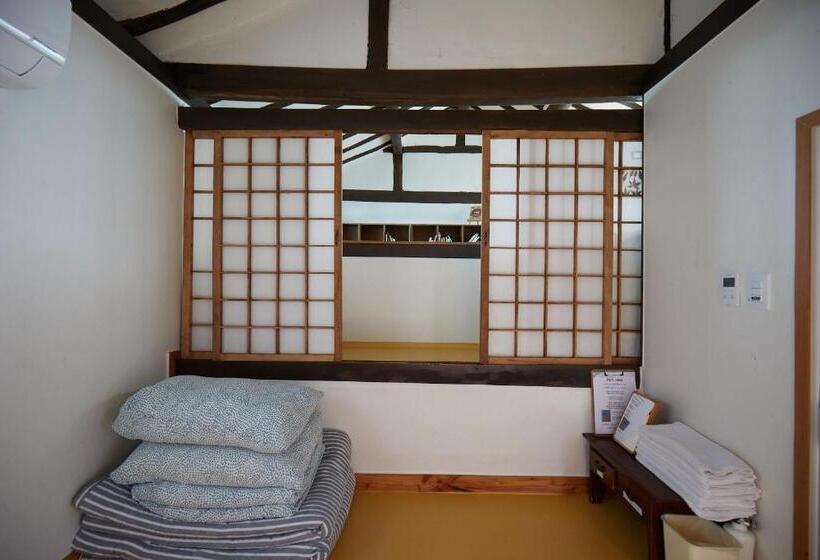 اتاق خانوادگی, Bonghwangjae Hanok Guesthouse