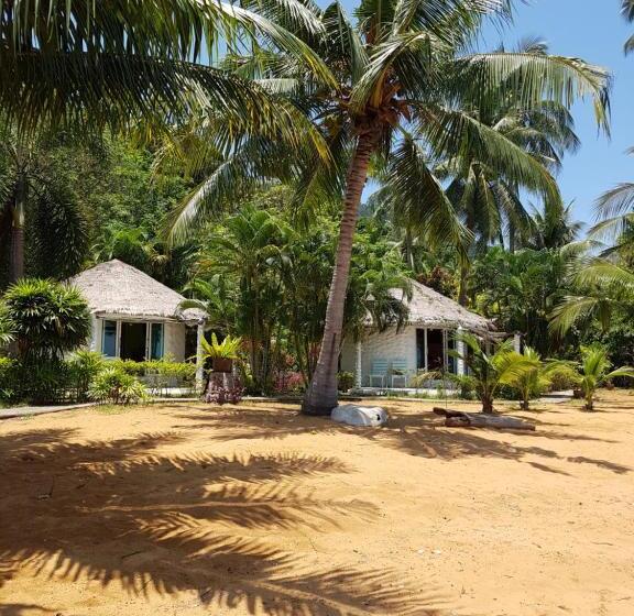 بانگلوی استاندارد, Sunrise Beach Resort