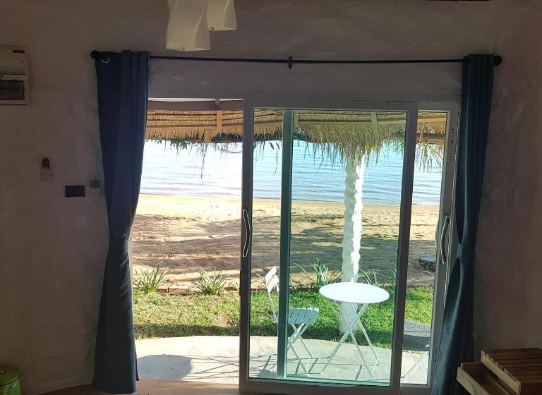 بانگلوی استاندارد, Sunrise Beach Resort