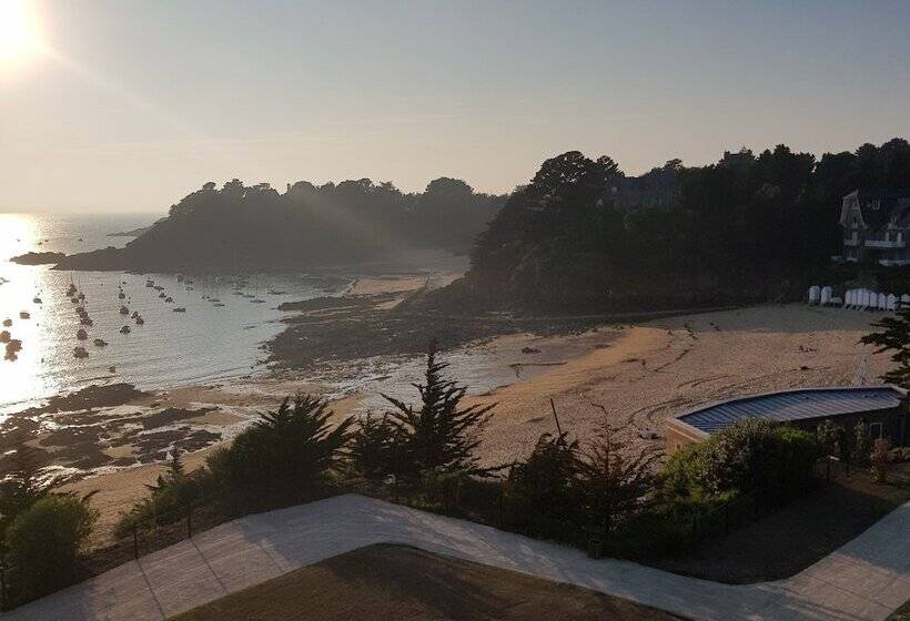 古典房间, Le Nessay