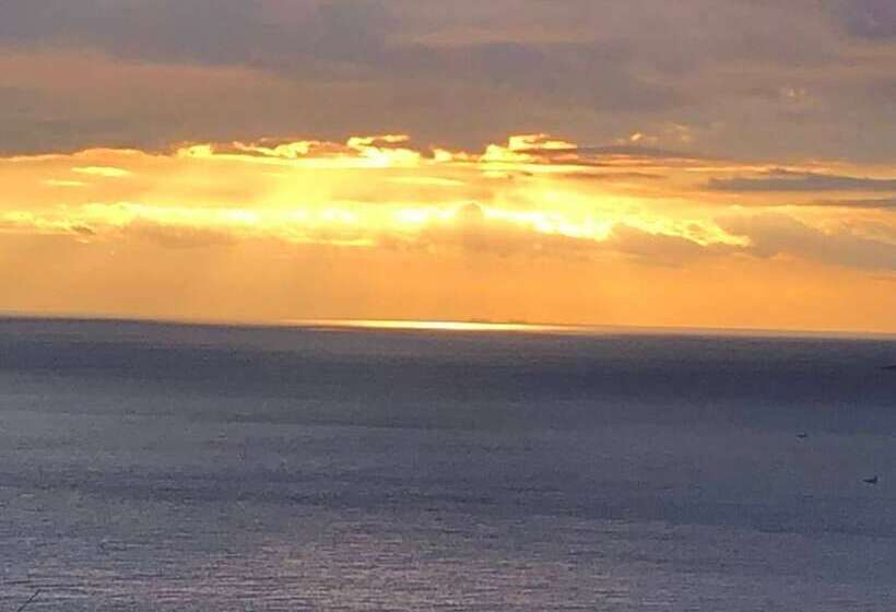 带海景的复工套房, Mujuan