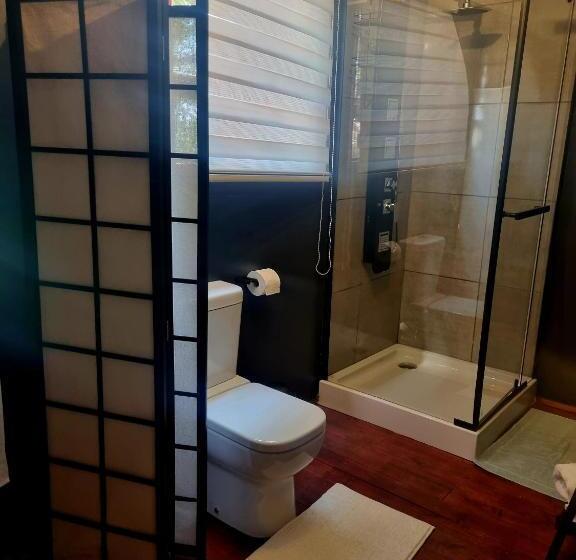 스탠다드 룸 킹사이즈 침대, Meraki Country Manor