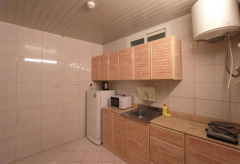 Апартаменты 2 Спальни, Al Qaswaa Furnished Apartements