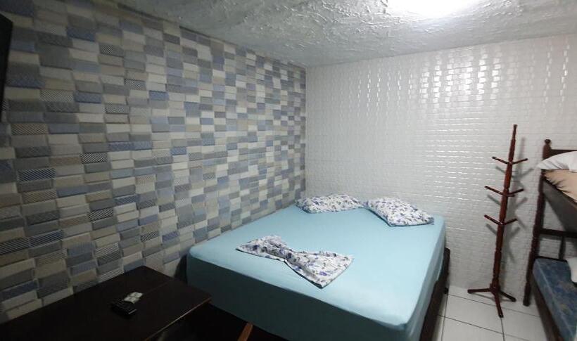 Quarto Quádruplo Estandar, Pousada Fonseca