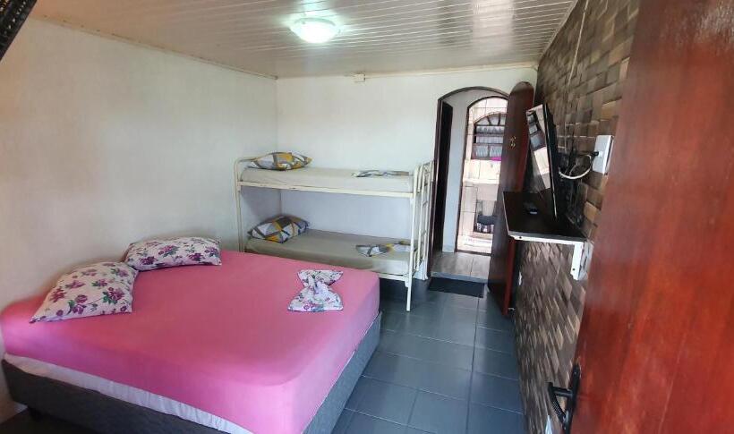 Quarto Quadruple Standart com Varanda, Pousada Fonseca