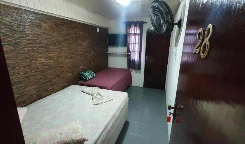 Quarto Triplo Estandar Banheiro Compartilhado, Pousada Fonseca