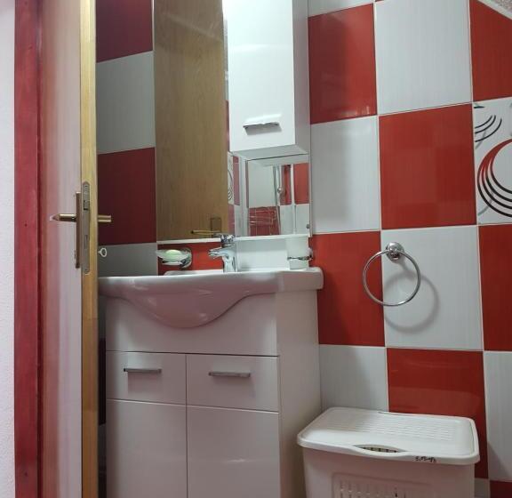 اتاق استاندارد یک نفره, Deluxe Studio & Rooms Zarubica