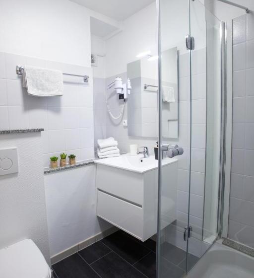 Номер Стандарт Трехместный, Chambres Chez Laurence