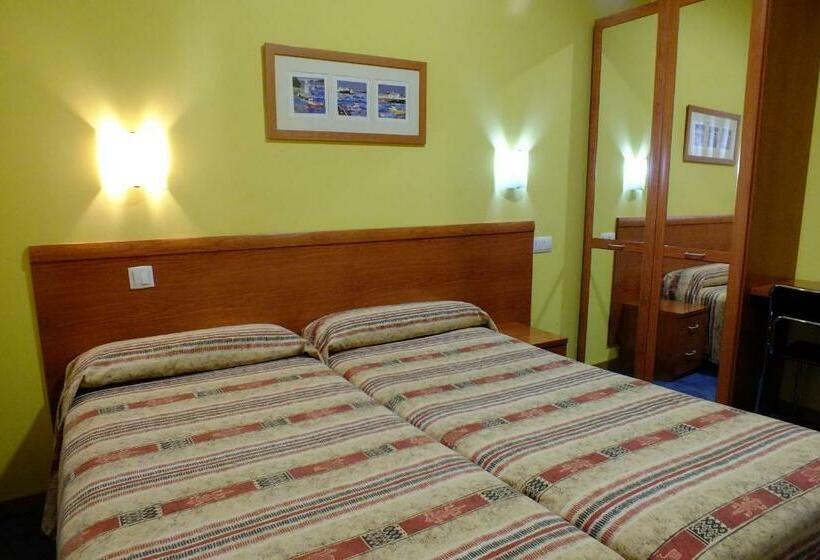 Номер Стандарт, Hostal Los Claveles
