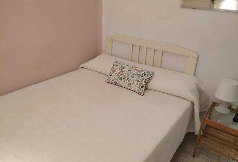 اتاق استاندارد یک نفره, Hostal Abitum Madrid