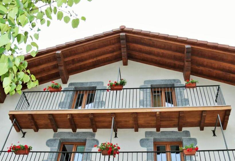 발코니 디럭스 룸, Hostal Cicloturismo Lopenea