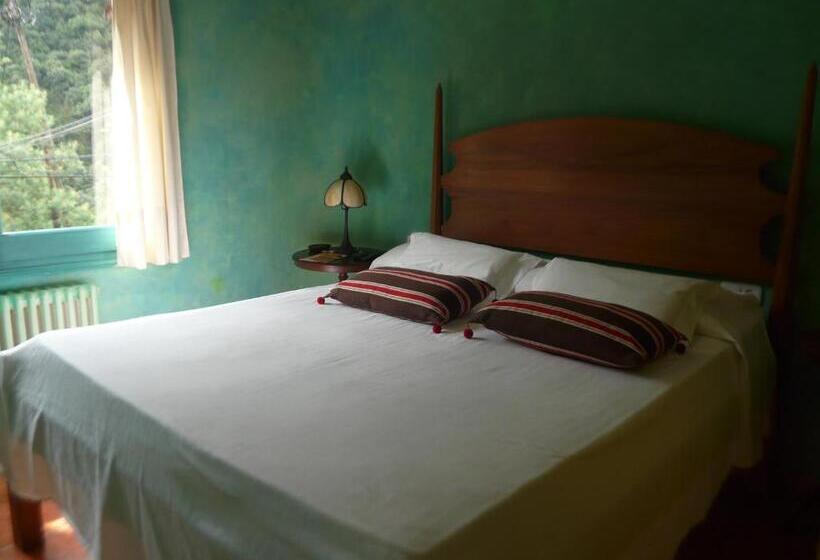 Номер Стандарт, Hostal L´ou De Reig