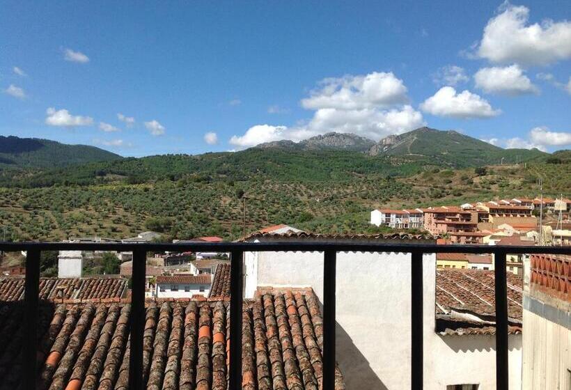 חדר סטנדרט לשלושה, Hostal Cerezo 2