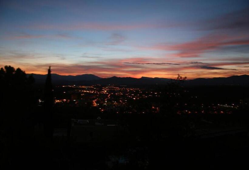 سوییت جونیور, Montjuic Boutique Bed & Breakfast Girona