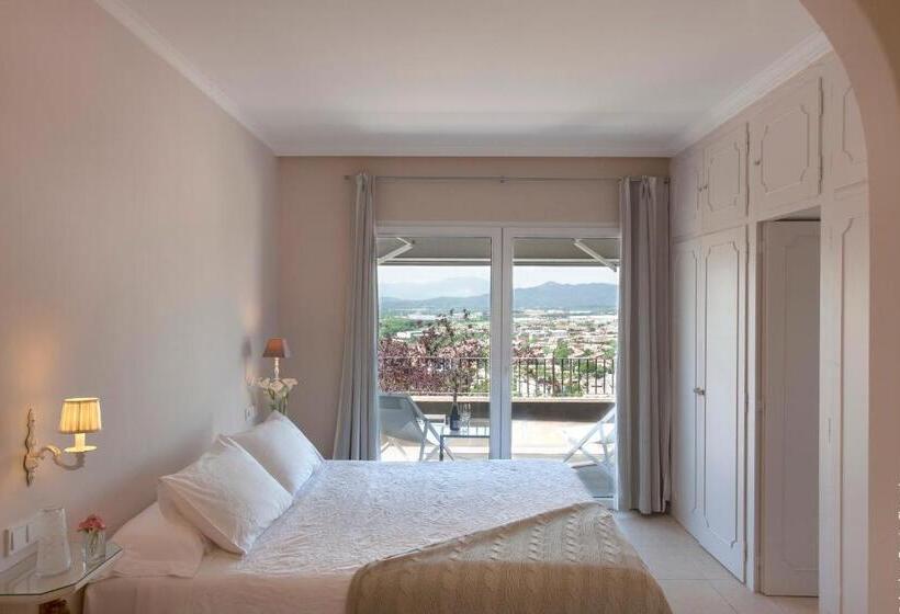 سوییت جونیور, Montjuic Boutique Bed & Breakfast Girona