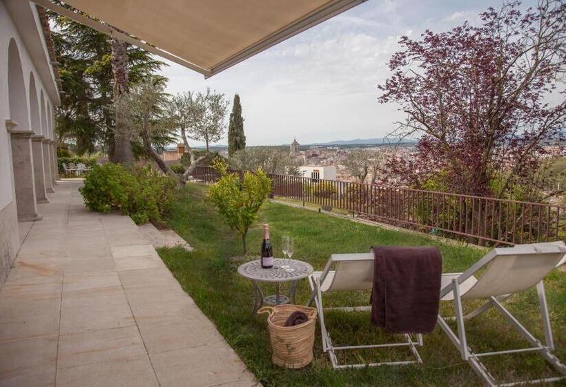 سوییت جونیور لوکس, Montjuic Boutique Bed & Breakfast Girona