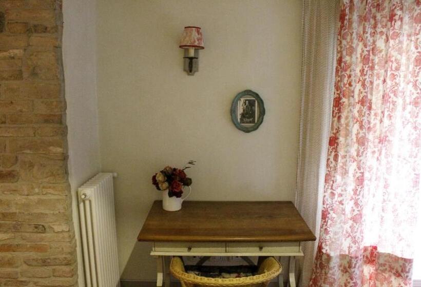 Номер Стандарт, Private Room In Small Medieval Borgo