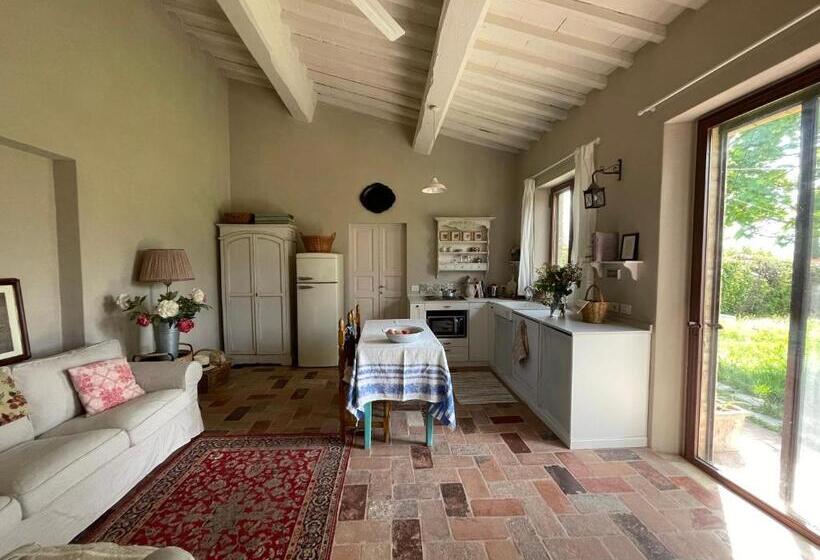 Апартаменты 1 Спальня Вид на Сад, Private Room In Small Medieval Borgo