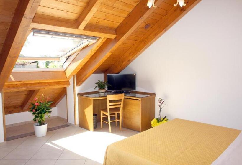 Номер Стандарт Трехместный, Gilda Inn Agerola