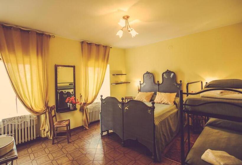 اتاق استاندارد چهار تخته, Agriturismo I Surì Asti