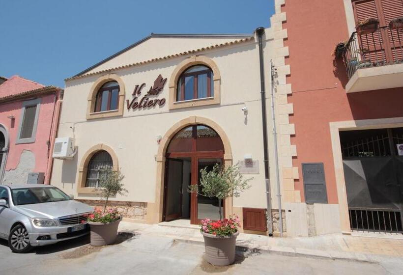 اتاق استاندارد سه نفره, Il Veliero