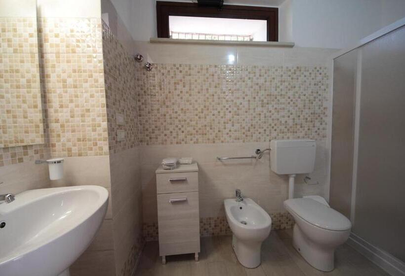 اتاق استاندارد سه نفره, Il Veliero