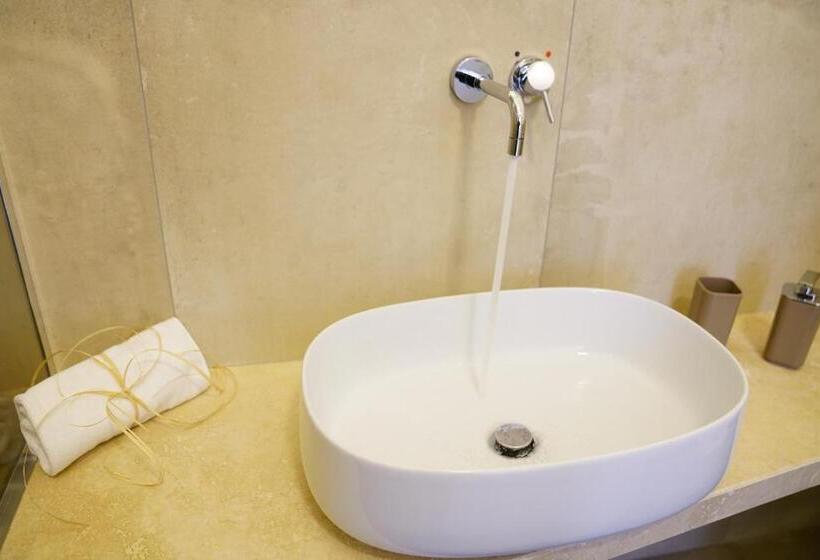 اتاق استاندارد, Rizzi Residence